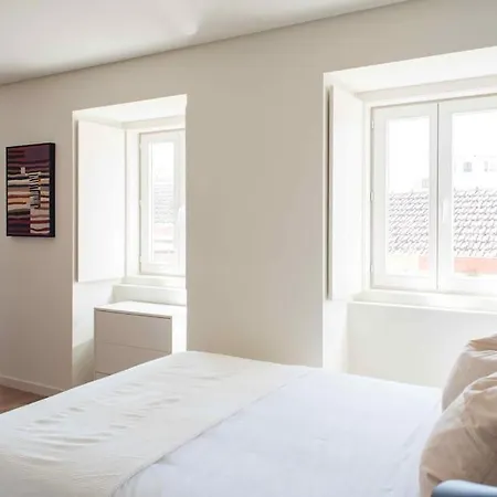 Pardal 1b - Luxury Studio In Alcantara With Parking Nearby Apartment *