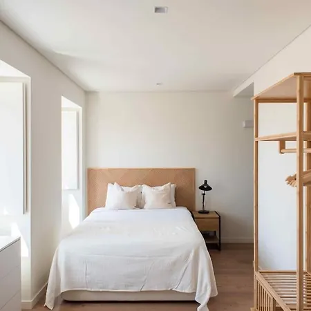 Pardal 1b - Luxury Studio In Alcantara With Parking Nearby Lisbon
