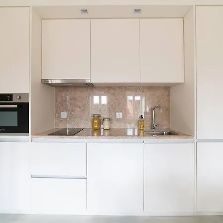 Pardal 1b - Luxury Studio In Alcantara With Parking Nearby Lisbon