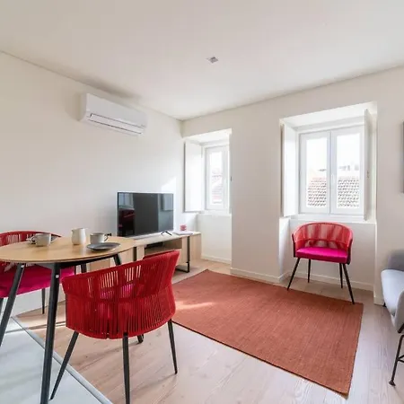 Apartment Pardal 1b - Luxury Studio In Alcantara With Parking Nearby *